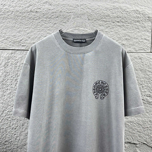 クロムハーツ 新モデルスタイルダメージヴィンテージ風フロッキーラインストーン付き半袖Tシャツ