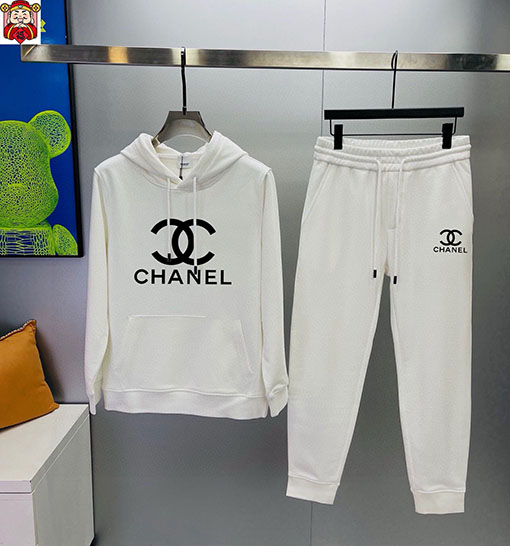シャネルスーパーコピー Chanel 人気のフード付きスウェットシャツとパンツのセット