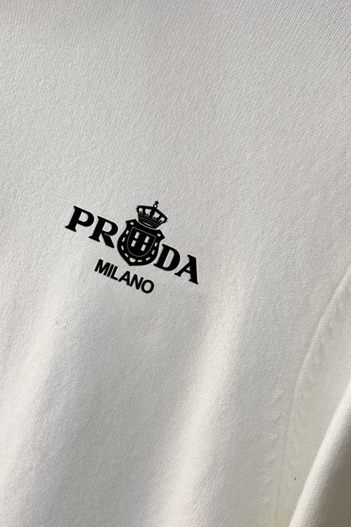 プラダ PRADA 新しいファッションなタートルネックウール