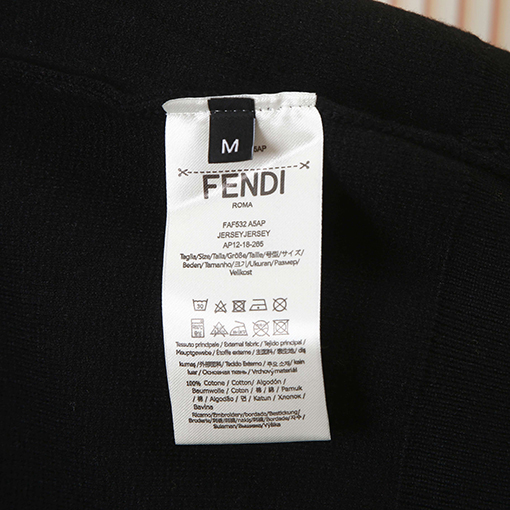 フェンディ FENDl 秋と冬に人気のクルーネックニットセーター
