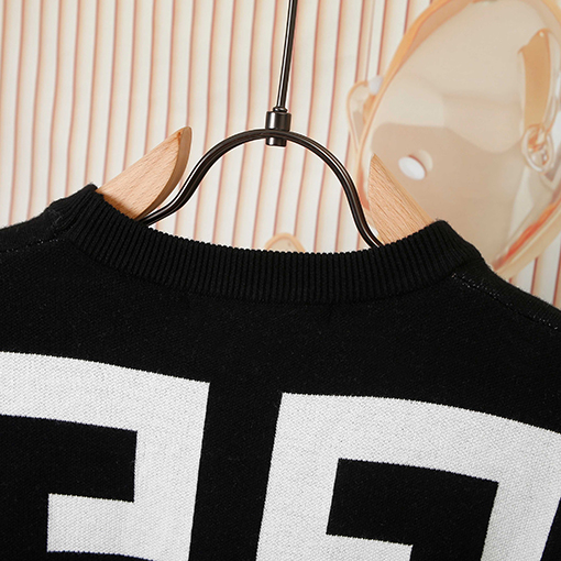 ジバンシイ GIVENSHY ジャカード織りのクルーネックニットセーター