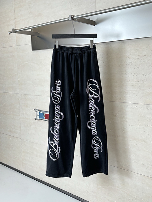 バレンシアガスーパーコピー BALENCIAGA 3B FOOTBALL BAGGY ドライフリースレターロゴ刺繍り伸縮ウエストストレートレッグスウェットパンツ