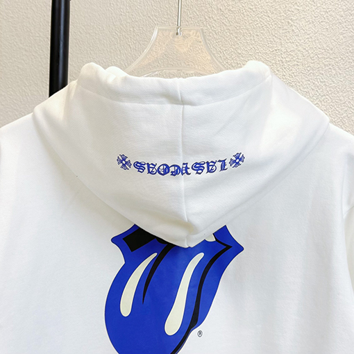 クロムハーツスーパーコピー 大きな舌と麒麟の腕のプリントが入ったジッパー付きフードジャケット