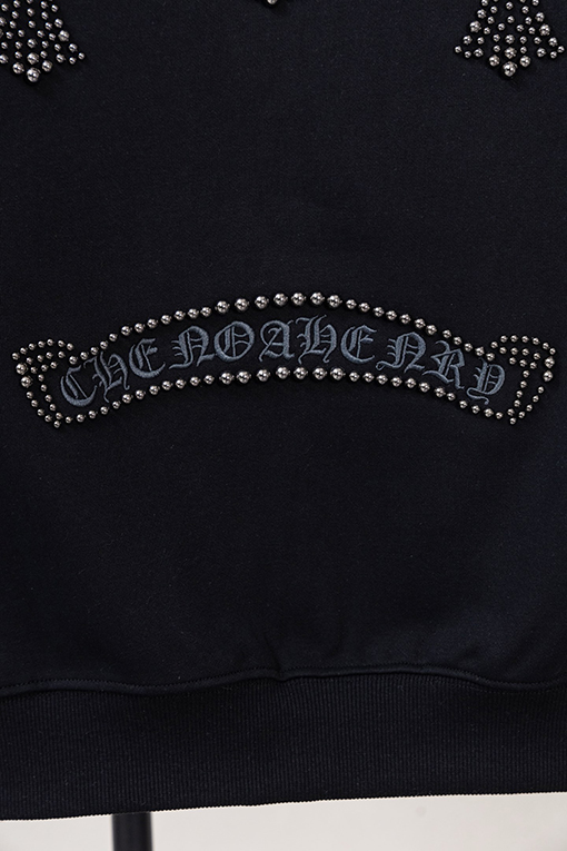 クロムハーツ パールがあしらわれた十字架の刺繍りフード付きジップアップスウェットシャツ