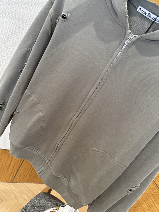 アクネストゥディオズスーパーコピー Acne Studios ダメージプリントの破れたフード付きジップアップスウェットジャケット