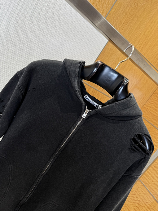 アクネストゥディオズスーパーコピー Acne Studios ダメージプリントの破れたフード付きジップアップスウェットジャケット