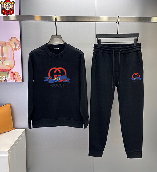 グッチコピー Gucci 最新のトレンドクルーネックのスウェットシャツとパンツのセット