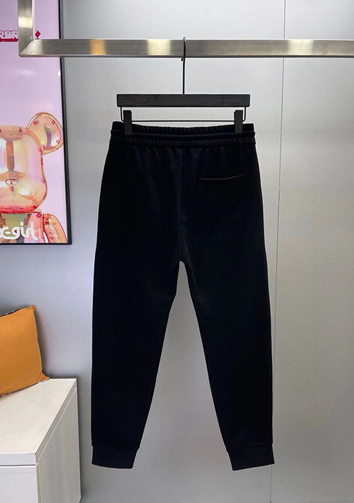 グッチコピー Gucci 最新のトレンドクルーネックのスウェットシャツとパンツのセット