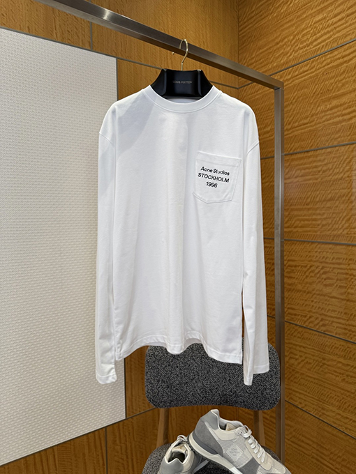アクネストゥディオズスーパーコピー Acne Studios 小さなポケットが付いたプリント柄の長袖シャツ