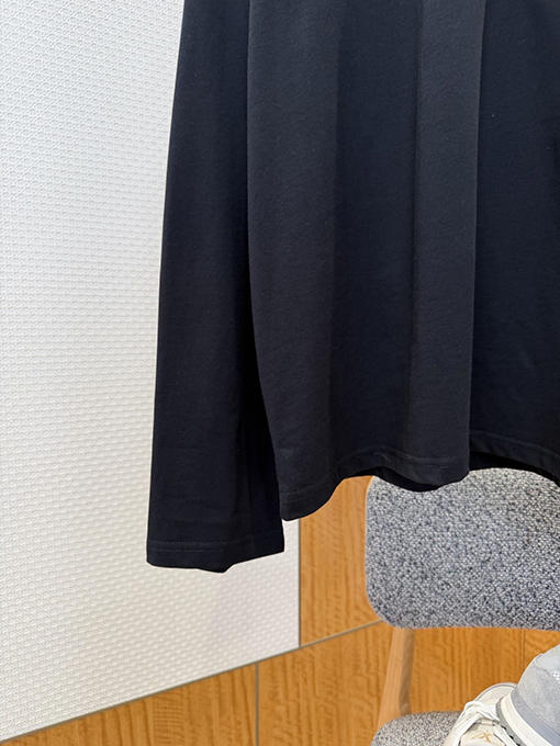 アクネストゥディオズスーパーコピー Acne Studios 小さなポケットが付いたプリント柄の長袖シャツ