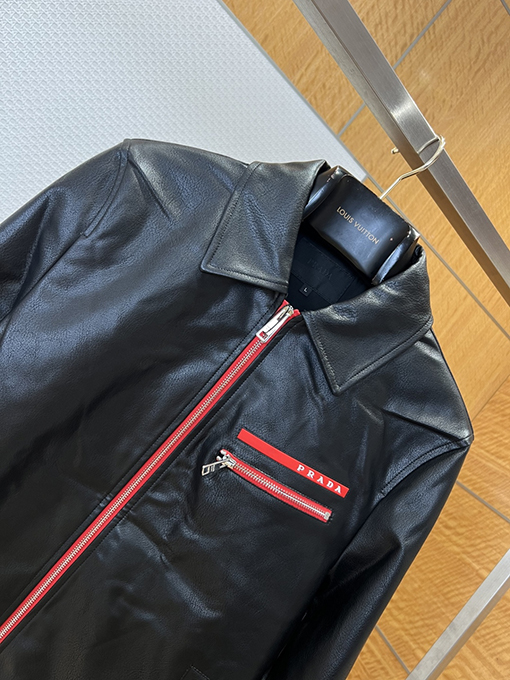 プラダコピー ラペル付きレッドラベルのジッパー付きレザージャケット