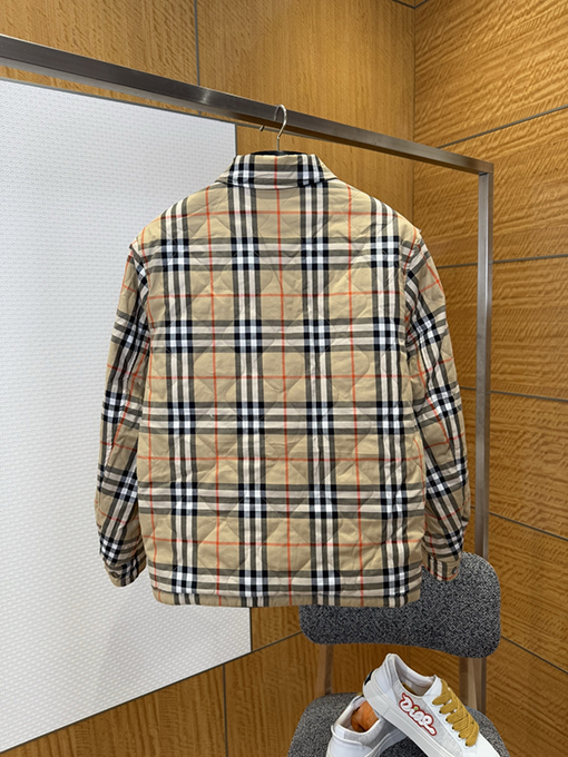 バーバリー 両面リバーシブル襟付きジャケット