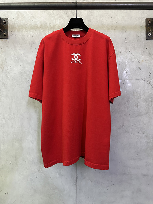 シャネル Chanel クラシックなロゴ入り、ダメージをした厚のラバープリントの半袖Tシャツ