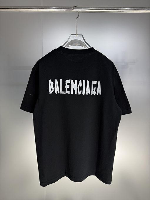 バレンシアガコピー BALENCIAGA 新モデル半袖Tシャツ
