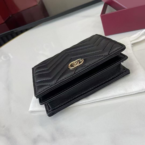 グッチ クラシックなキルティングラムスキンウォレット