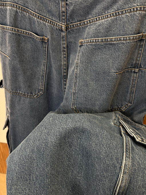 ディオールコピー DIOR 刺繍の大きなポケット付きりワイドレッグカーゴジーンズ
