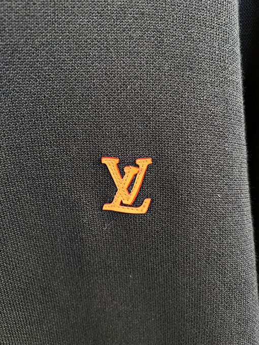 ルイヴィトン LV レタータグロゴ入りジッパーニットパーカー