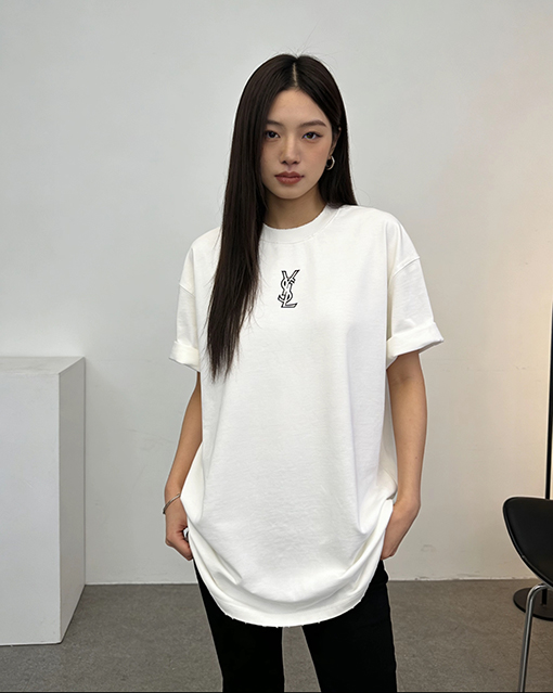 サンローランコピー Saint Laurent 文字ロゴプリントの半袖Tシャツ