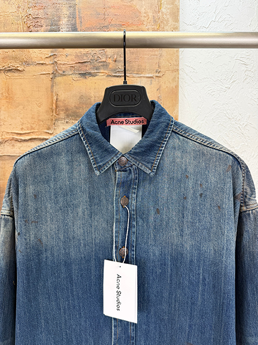 アクネストゥディオズスーパーコピー Acne Studios スプラッターペイントのデニムシャツ