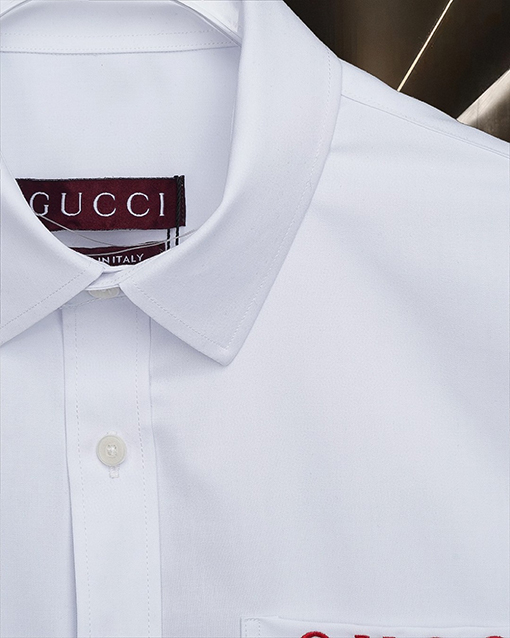 グッチ GUCCI 胸に錨のロゴ刺繍がった長袖シャツ