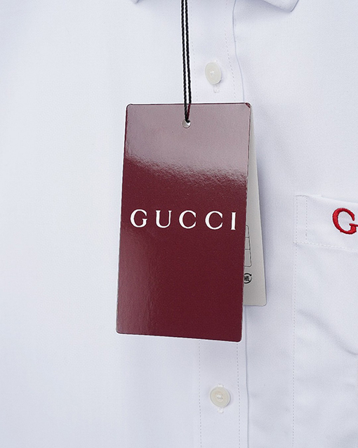 グッチ GUCCI 胸に錨のロゴ刺繍がった長袖シャツ