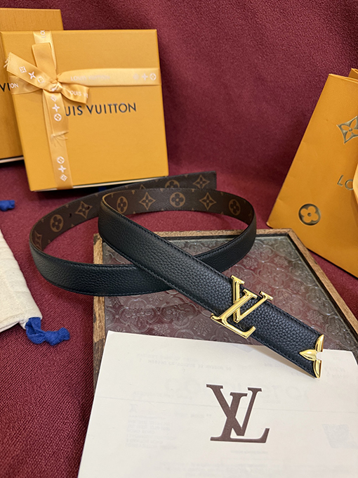 ルイヴィトンコピー Monogram クラシックな花柄の両面レザーベルト