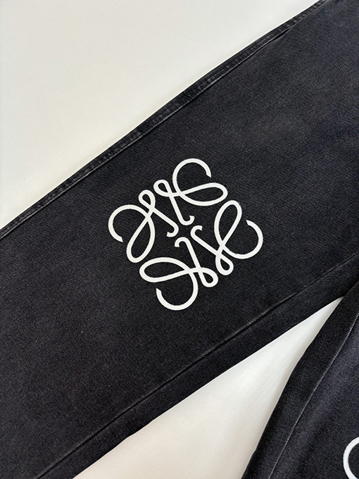 ロエベスーパーコピー Anagram デニム刺繍ジーンズ