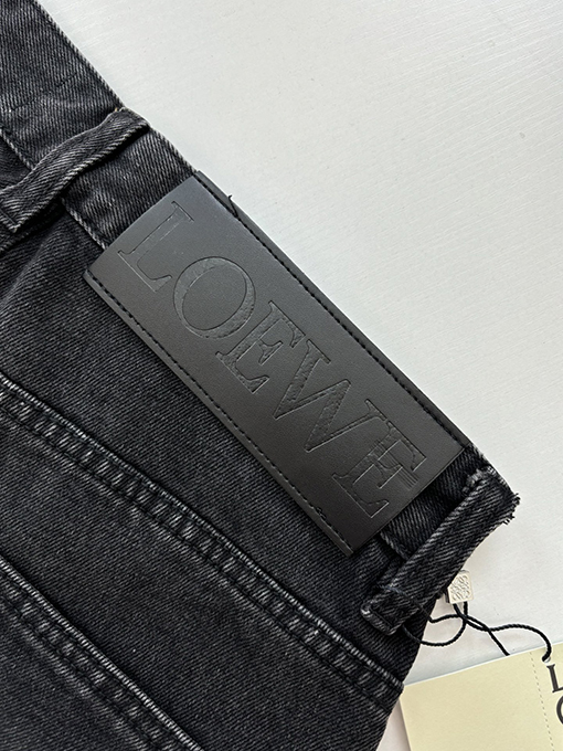 ロエベスーパーコピー Anagram デニム刺繍ジーンズ