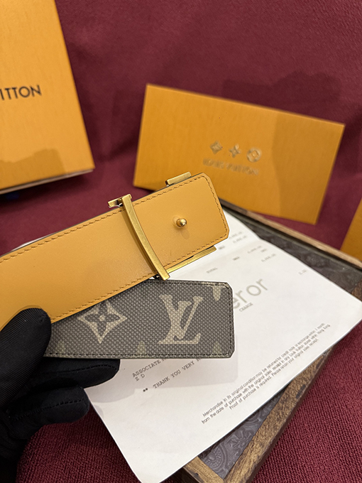 ルイヴィトンコピー Initials Monogram Surplus コーティングキャンバス製の時計ストラップとベルト