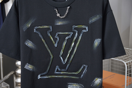 ルイヴィトン LV 新作グラフィティエンボス半袖Tシャツ
