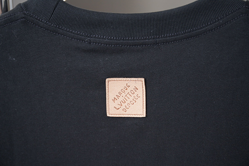 ルイヴィトン LV 新作グラフィティエンボス半袖Tシャツ