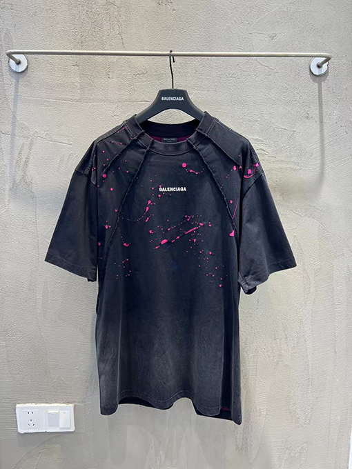 バレンシアガ Balenciaga ウォッシュをした廃棄物からインスピレーションをた文字刺繍パッチワークの半袖Tシャツ