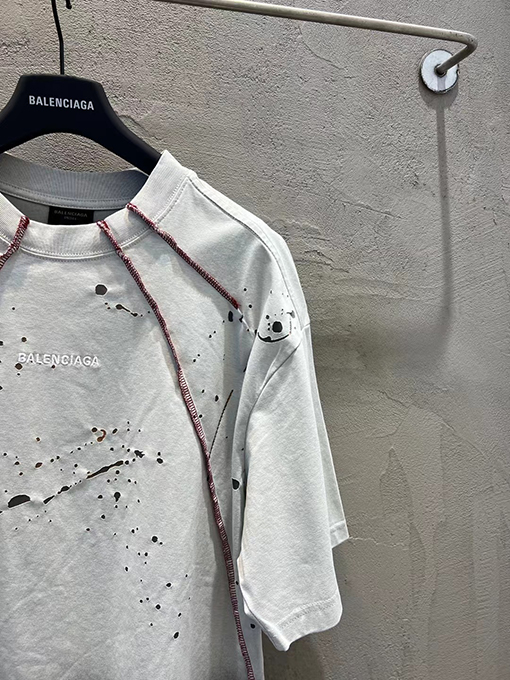バレンシアガ Balenciaga ウォッシュをした廃棄物からインスピレーションをた文字刺繍パッチワークの半袖Tシャツ