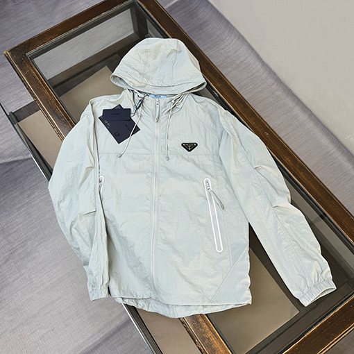 プラダ ファッションフード付きの軽量で通気にれた日焼け防止服