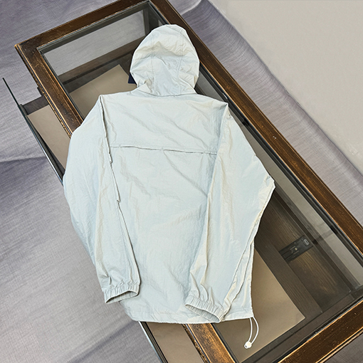 プラダ ファッションフード付きの軽量で通気にれた日焼け防止服