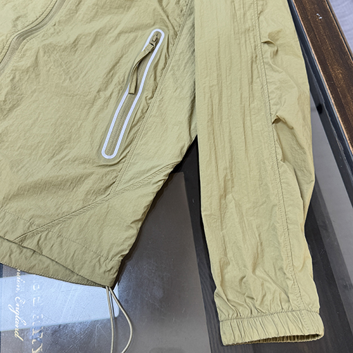 プラダ ファッションフード付きの軽量で通気にれた日焼け防止服