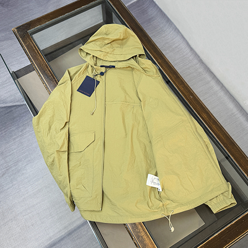 ルイヴィトンコピー クラシックフード付きの軽量で通気にれた日焼け防止服