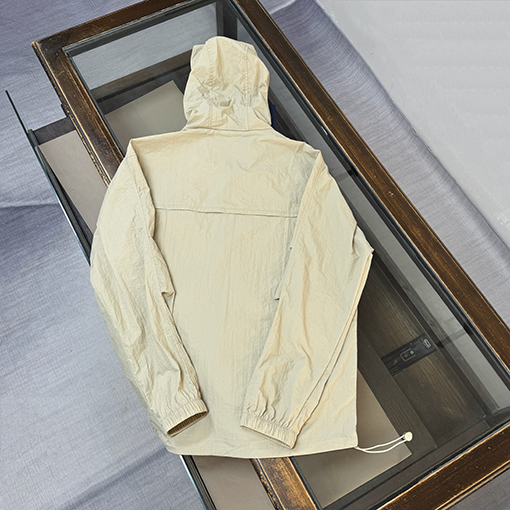 ルイヴィトンコピー クラシックフード付きの軽量で通気にれた日焼け防止服
