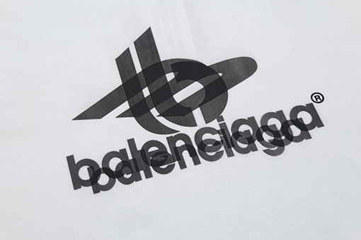 バレンシアガ Balenciaga ダブルイメージプリントの長袖シャツ