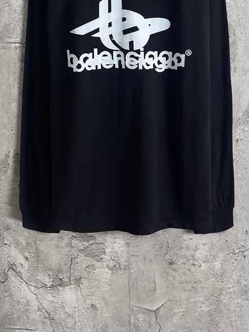 バレンシアガ Balenciaga ダブルイメージプリントの長袖シャツ