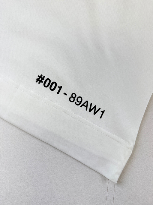 モンクレール Moncler ロゴ文字プリントの半袖Tシャツ