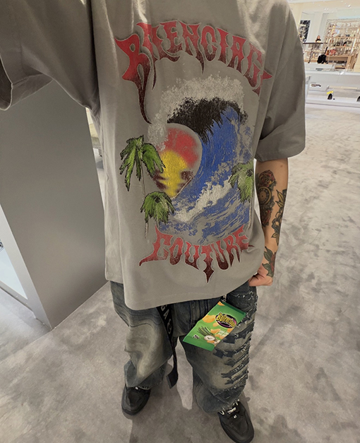 バレンシアガコピー BALENCIAGA クラシックな波のひび割れプリント半袖Tシャツ