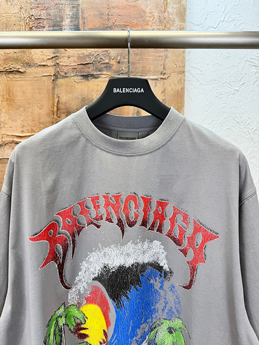 バレンシアガコピー BALENCIAGA クラシックな波のひび割れプリント半袖Tシャツ