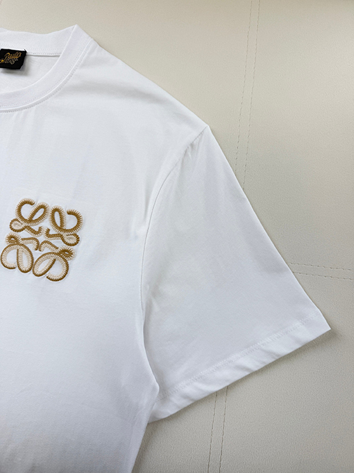 ロエベ ツートンカラーのラタン刺繍入り半袖Tシャツ