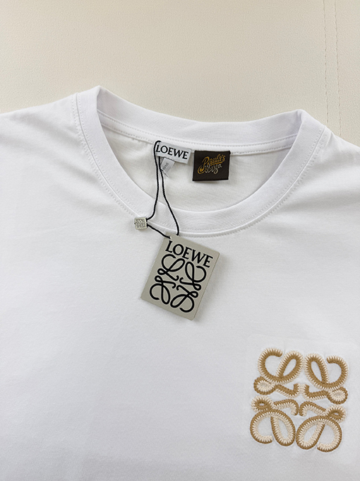 ロエベ ツートンカラーのラタン刺繍入り半袖Tシャツ