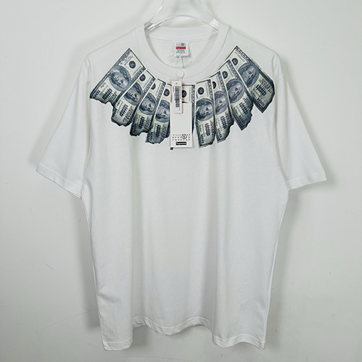 シュプリームコピー X マルタンマルジェラスーパーコピー MONEY S/S TOP コラボレーションによるゴールドフェザープリント半袖Tシャツ