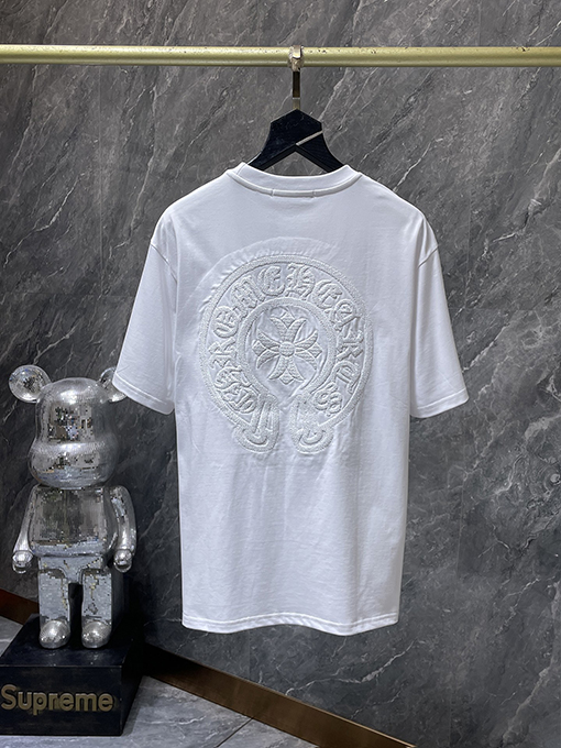 クロムハーツ 馬蹄形のサンスクリット十字が透かし彫りされた半袖Tシャツ