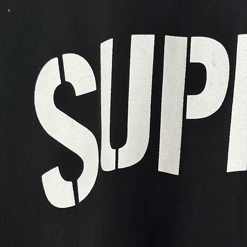 シュプリームスーパーコピーSupreme 26SS WORLD FAMOUS TEE アロー クラシック レター 半袖Tシャツ
