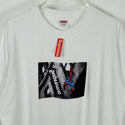 シュプリームスーパーコピー Supreme SS26 SPIDER-MAN TEE スパイダーマンプリント半袖Tシャツ