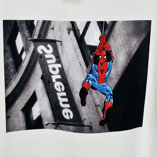 シュプリームスーパーコピー Supreme SS26 SPIDER-MAN TEE スパイダーマンプリント半袖Tシャツ